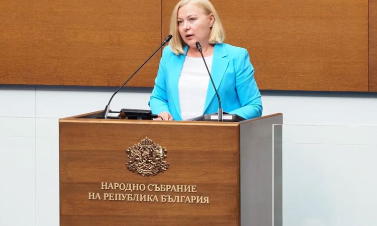 Надежда Йорданова: Прокурорската колегия на ВСС вкупом защити &quot;вечния&quot; Сарафов и отново отказа да изпълни закона