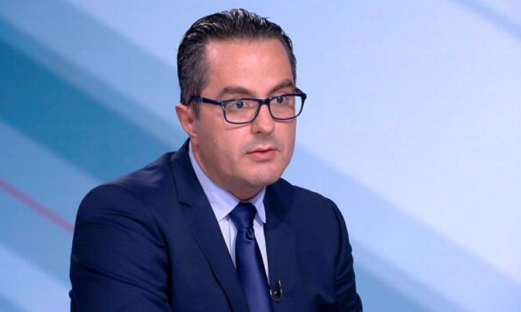 Цончо Ганев: Правителството е на път да падне, а опозицията отказва да има вот на недоверие