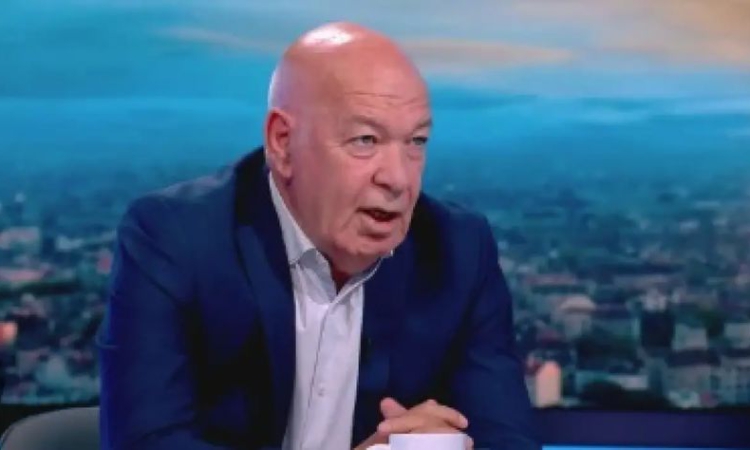 Журналист за "петимата премиери": Много баби, хилаво бебе