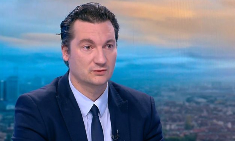 Крум Зарков няма да се кандидатира за президент