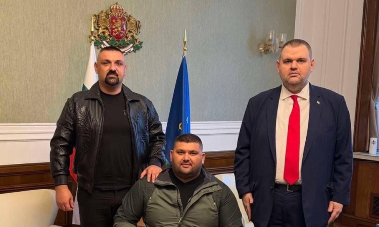 Делян Пеевски поздрави шампиона Ружди Ружди за шестата световна титла