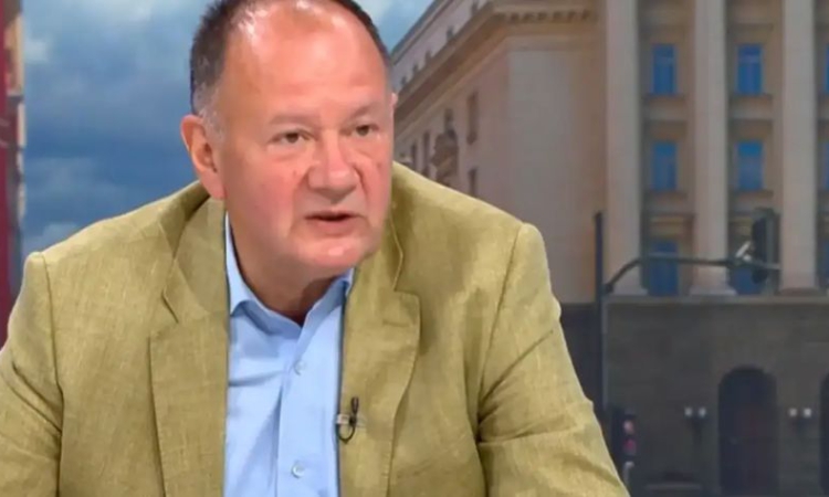 Михаил Миков: БСП няма полезен ход, защото има 19 депутати. Трябваше да избере трудния път на опозиция