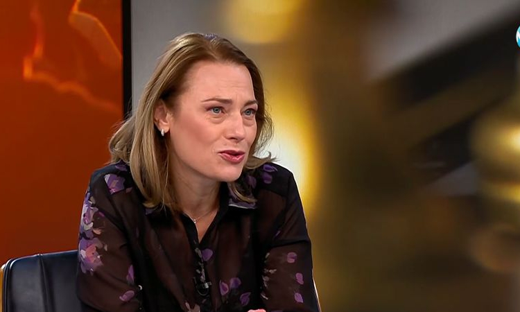 Ива Митева: Надявам се Слави Трифонов да не остане в този кабинет