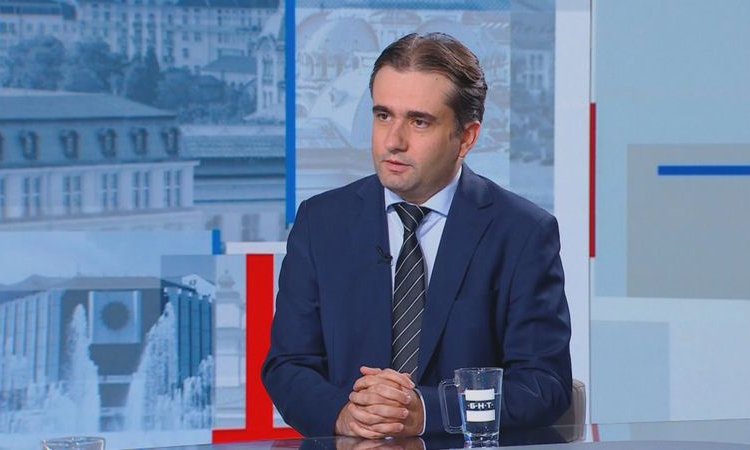 Божидар Божанов: Най-важната задача на Румен Спецов е да не допусне смущения в работата на „Лукойл“