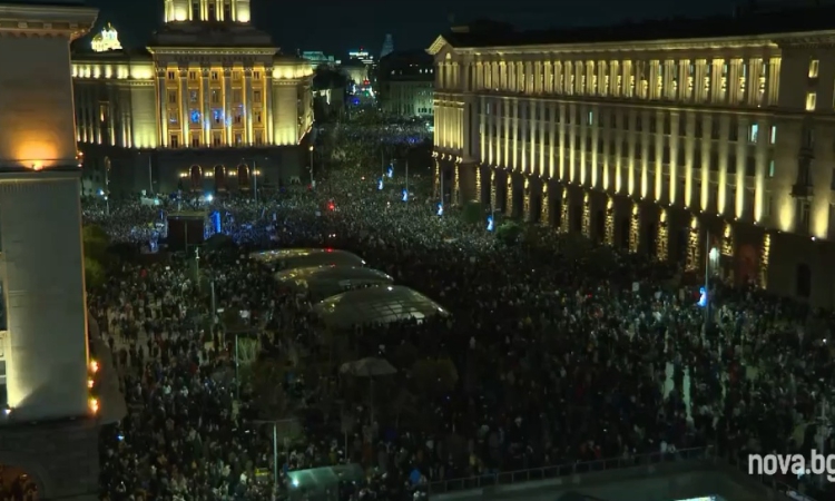 Ивайло Мирчев обвини управляващите в сценарий