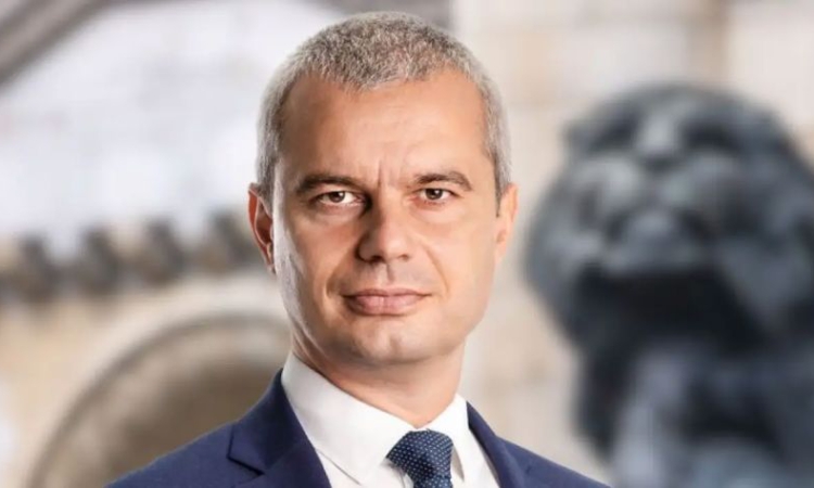 Костадинов: Повръща ми се от толкова лицемерие. На улицата протестират срещу ДПС и ГЕРБ, а в залата гласуват с тях