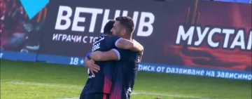 Лудогорец продължава с победите при Хьогмо