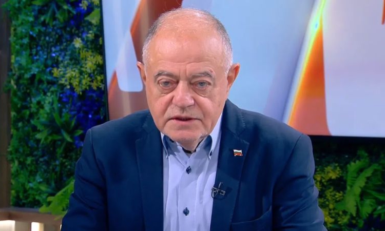 Ген. Атанасов: Ако този вот на недоверие не мине, ще се усилят протестите