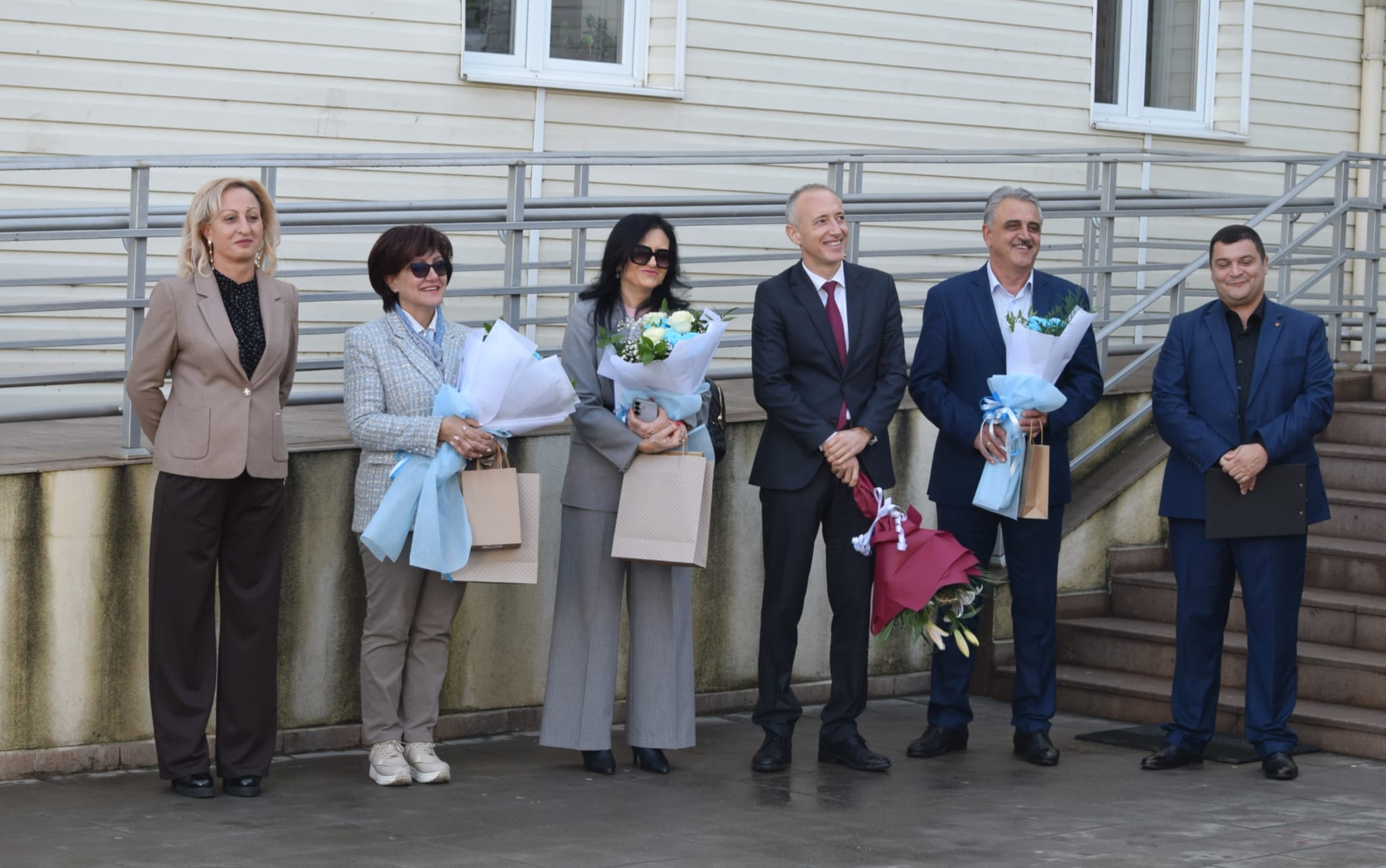 Министър Красимир Вълчев откри нов STEM център в ОУ „Св. Климент Охридски“ в Скутаре