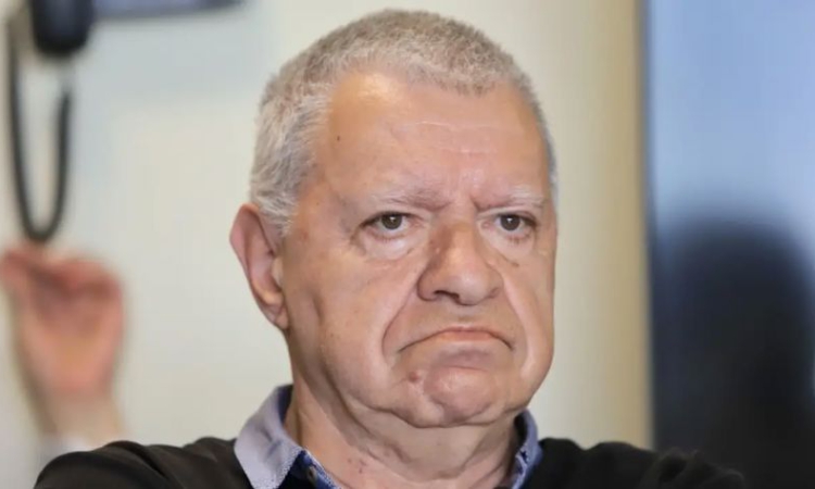 Проф. Михаил Константинов: Президентът няма право да скочи в политическото блато