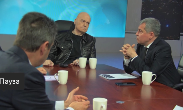 Слави Трифонов събра редколегията - депутати на ИТН