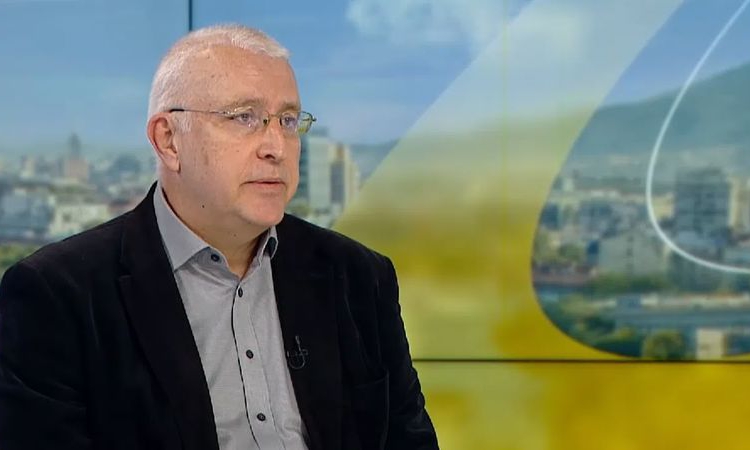 Проф. Светослав Малинов: Радев се намира в изпълнена с рискове ситуация