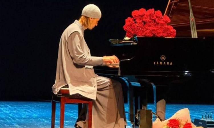 Уникалният солов концерт на виртуозния пианист Монах Авел в Пловдив – разпродаден
