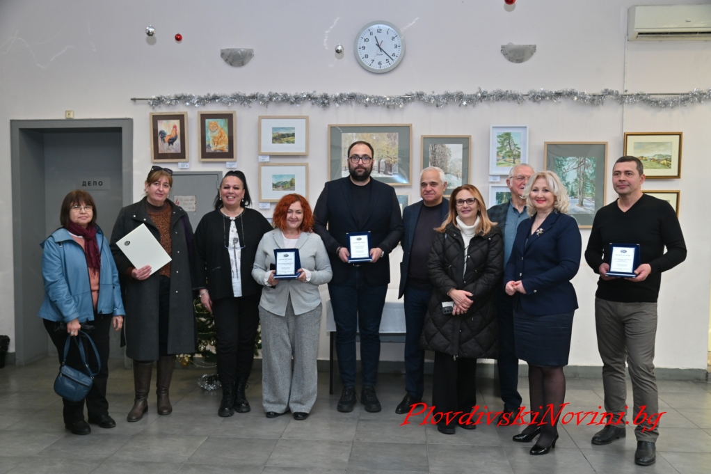 СБЖ отличи хората помогнали за площад "Журналист"