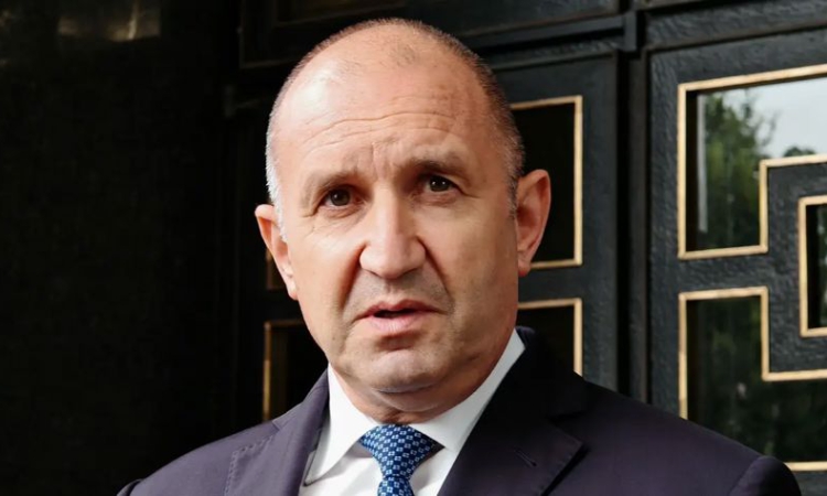 Финал на консултациите при президента: В петък Радев приема "Величие"