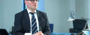 Владимир Трифонов: Преговорите в Аляска към днешна дата не изглеждат като голям пробив