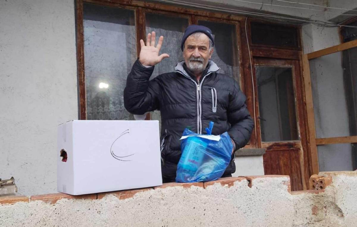 Младежите от Интеракт и Ротаракт с мащабна благотворителна кампания „Купи и дари“ в Община Марица