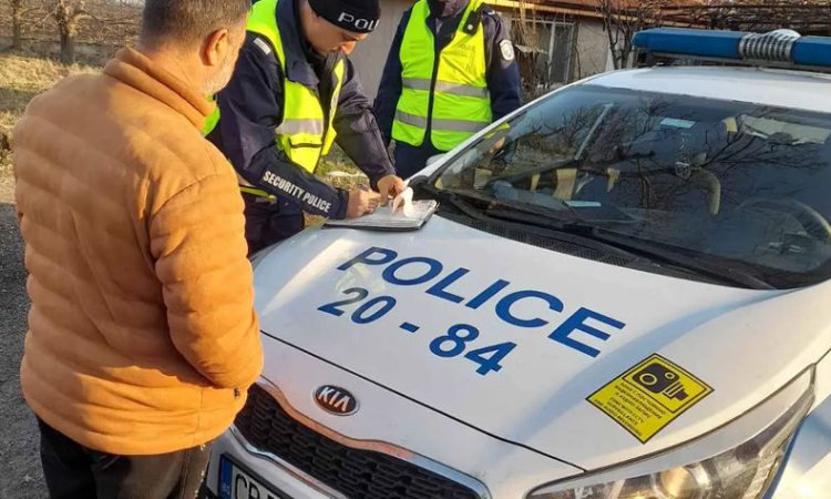 МВР: Без картови плащания за глоби по границите на 31 декември и 1 януари