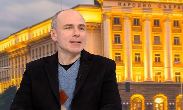 Петър Чолаков: По-логично би било Радев догодина да си направи партия и да не се впуска в тези избори
