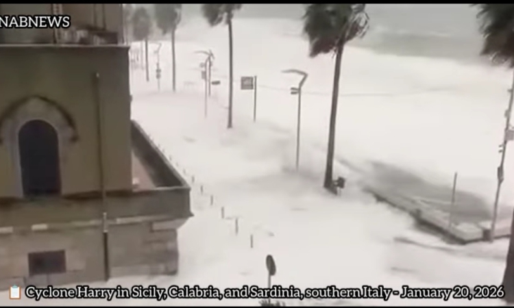 Буря помете Южна Италия