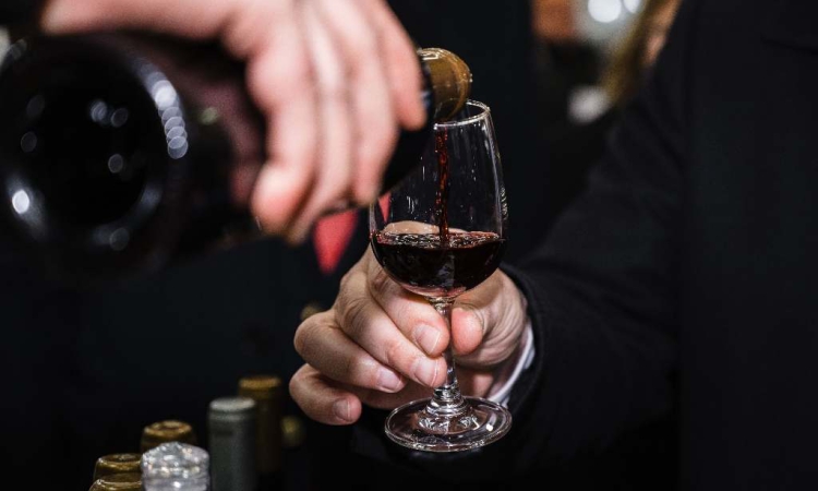 Близо 200 проби участват на дегустациите на ВИНАРИЯ 2026