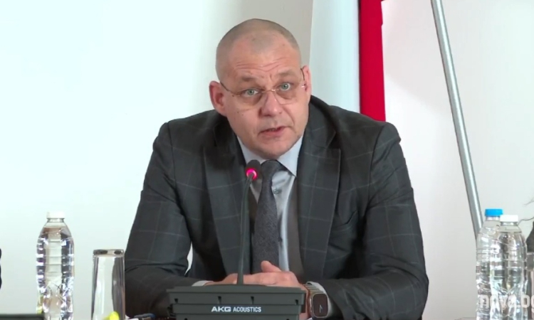 Официалната версия на властите: 3 самоубийства на Петрохан, 2 самоубийства и убийство на Околчица