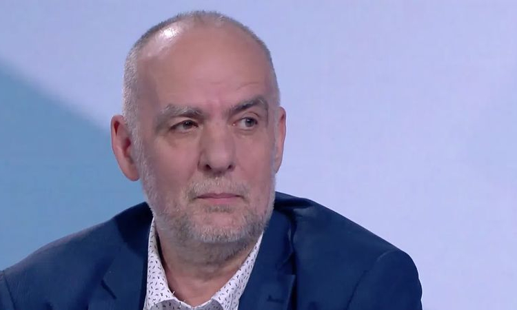 Тома Белев за снимката с Калушев: Не го познавам, имам снимка и със Слави Трифонов