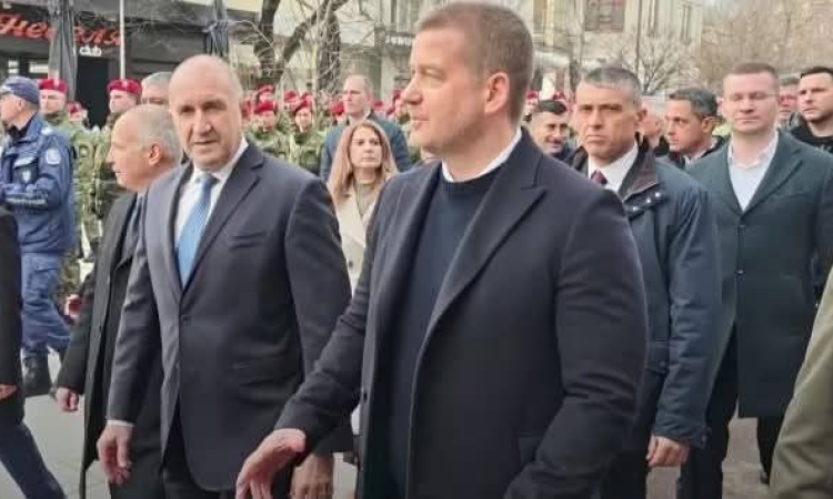 За "дуела" между Борисов и Радев