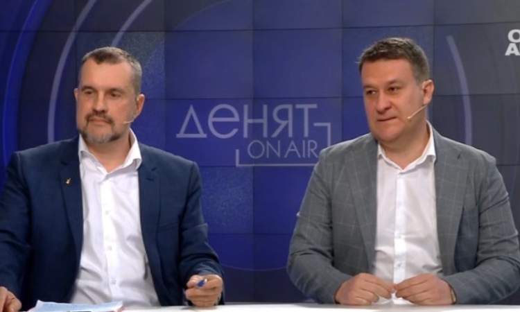 Политолози: Губеща е тактиката на Радев да се крие и да мълчи по важните теми