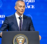 Младенов: Хамас трябва да се разоръжи