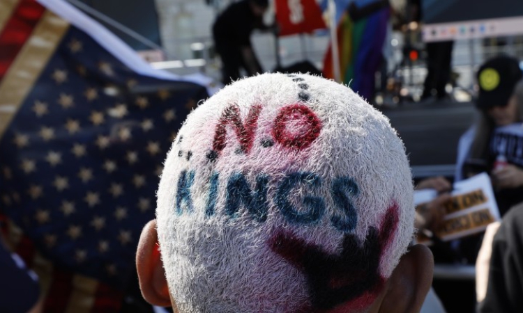 Близо 8 милиона души в САЩ протестираха срещу Доналд Тръмп