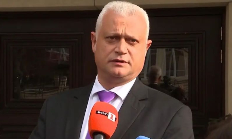 Министър Емил Дечев: Целта е нулева манипулация на вота. Нямаме фаворити