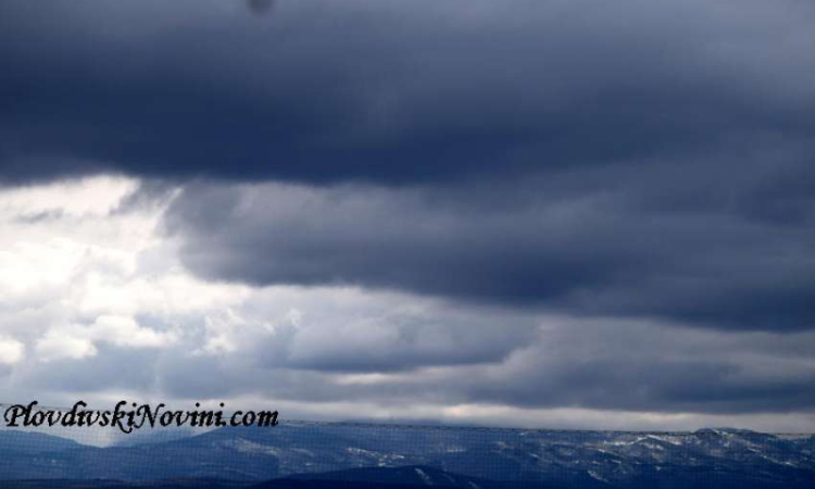 Валежи в почти цялата страна