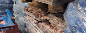 Унищожават над 6,5 тона храни и спират предприятие в Соколово