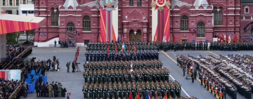 Парадът в Москва без военна техника разкрива истинското състояние на Русия