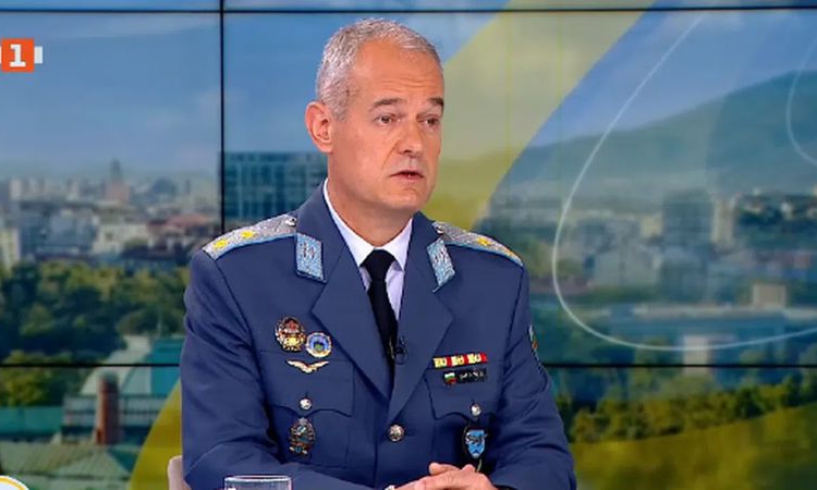 Командирът на ВВС: Две ескадрили изтребители ще са достатъчни за задачите ни