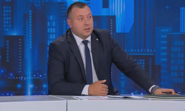"Възраждане" ще предложи 8% ДДС за горивата