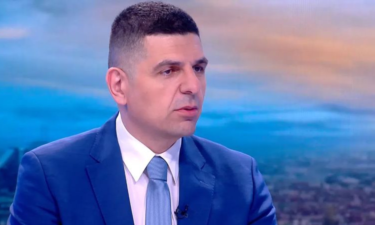 Мирчев видя елемент на "перверзия" в раздялата на ПП и ДБ