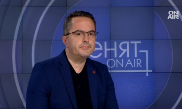 Цончо Ганев: Кабинетът "Радев" не прави реформи, само нови назначения и зрелища