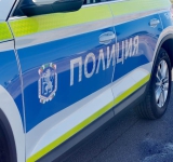 Частна линейка се обърна на кръстовище след сблъсък с кола