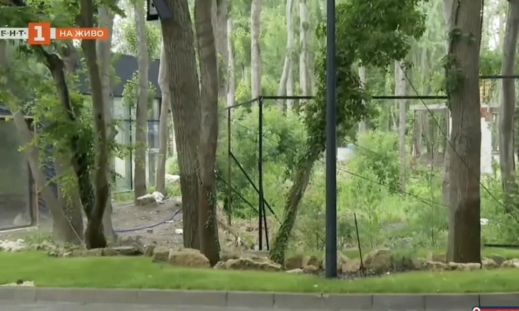 Премахнаха оградата около спорния строеж в местността Баба Алино