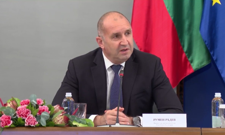 Румен Радев: Овладяването на ръста на цените на основните хранителни продукти е една от най-важните теми
