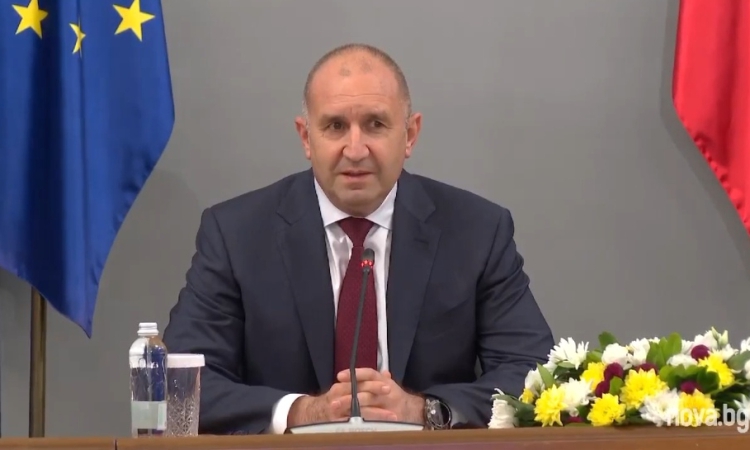 Румен Радев: Нов механизъм за определяне на МРЗ за 2027 г. ще се обсъжда през август