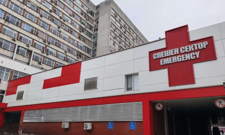 Пострадалите младежи от токов удар са в тежко състояние