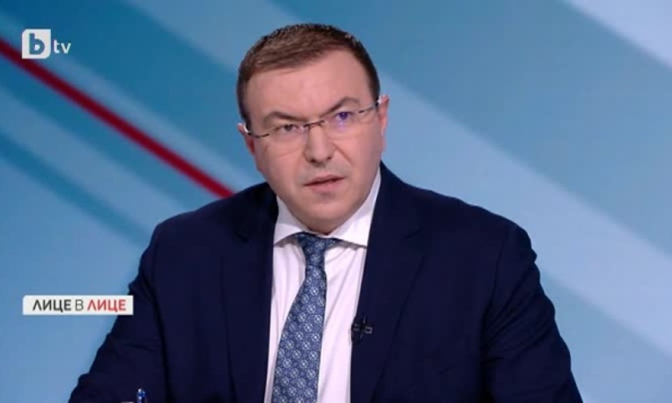Костадин Ангелов за Десислава Атанасова: Частният живот не може да бъде коментиран политически