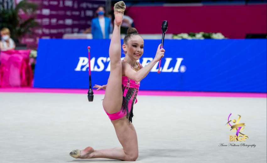 Стилияна Николова спечели сребро, а Боряна Калейн взе бронз в многобоя на СК по художествена гимнастика в Атина