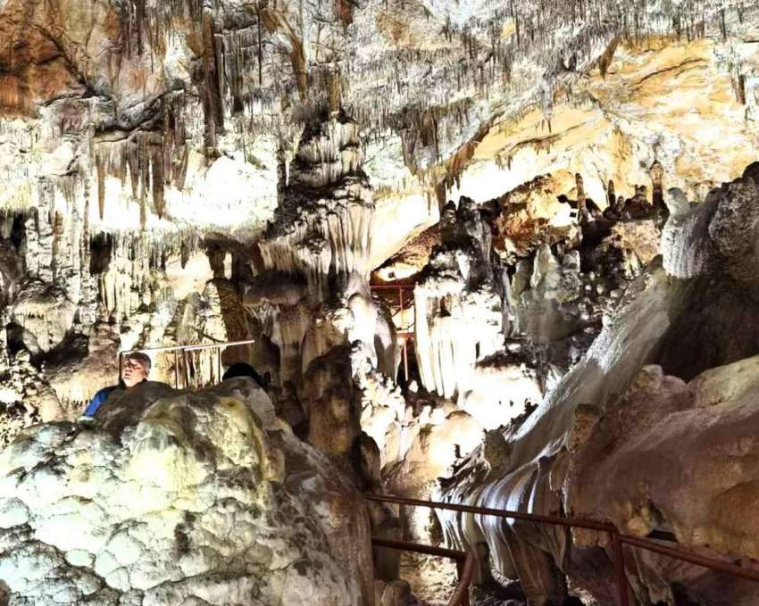 Пещера „Добростански бисер“ отваря врати след 10 дни