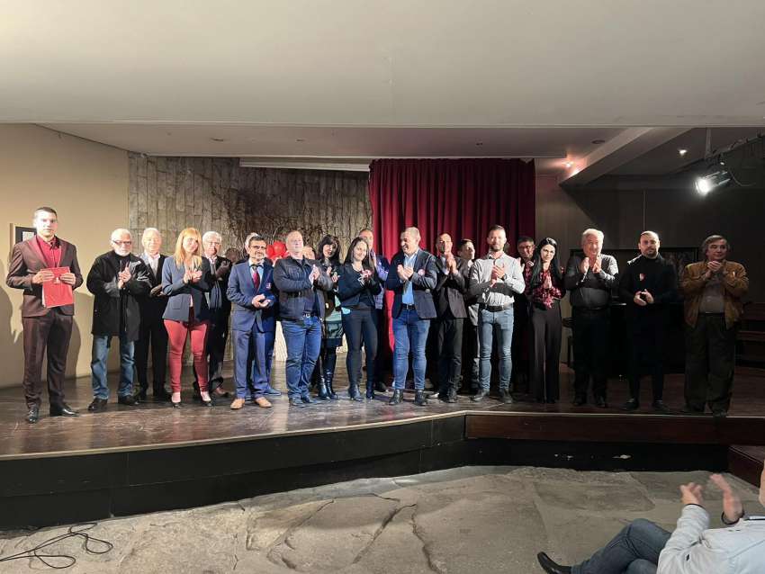 Социалистите закриха кампанията си в Пловдив в културен център &quot;Тракарт&quot;