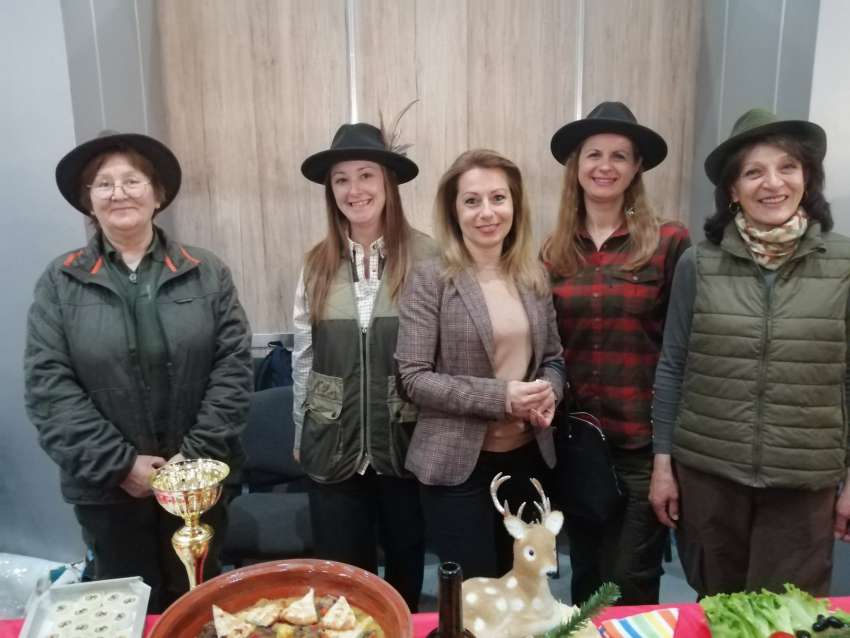 Жените ловджийки към Лилия Недева: Вънаги уцелвай проблемите и намирай решения за тях