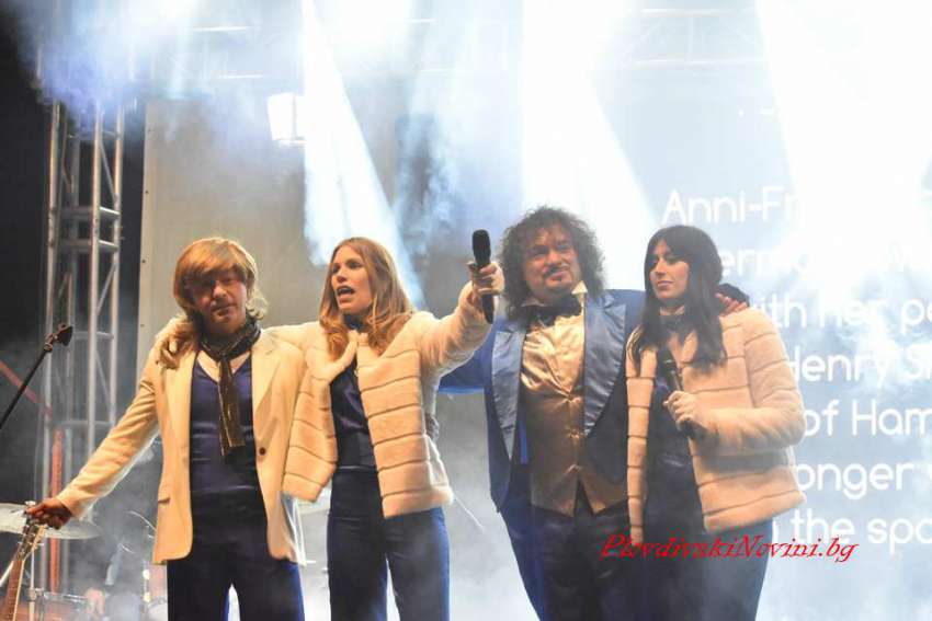 Песните на легендите от ABBA звучаха в Пловдив /снимки/
